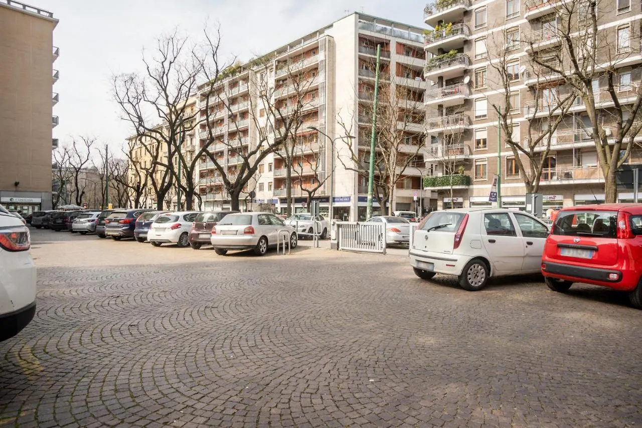 Elegante Bilocale In Zona Tortona Lägenhet Milano